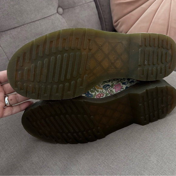 Dr. Martens x Liberty London 1460 LIberty Flower Leather Boots - Picture 9 of 9